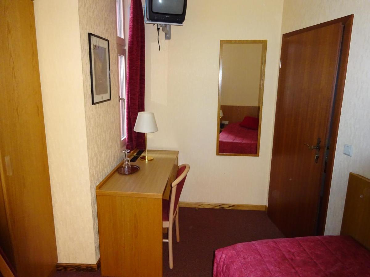 Hotel Op Der Bleech Larochette Eksteriør billede
