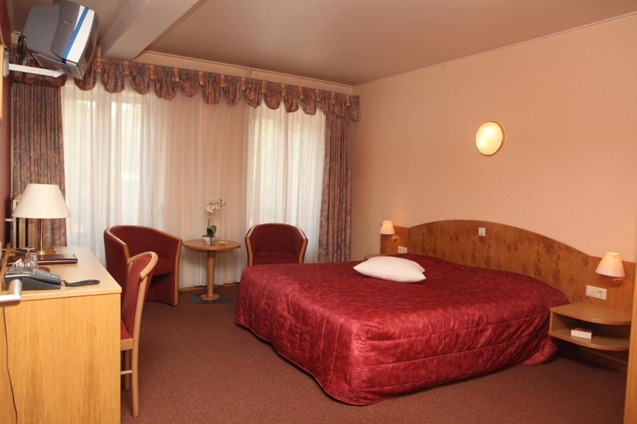 Hotel Op Der Bleech Larochette Eksteriør billede